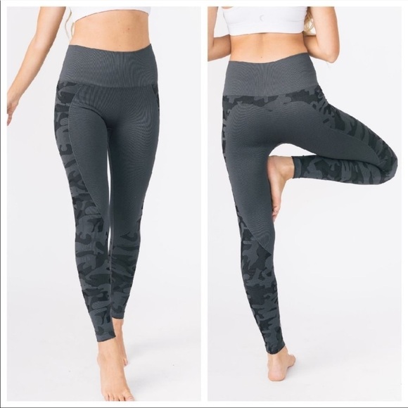 Zyia Camo Performance Hi-Rise Seamless Leggings Grey Size Medium - Picture 2 of 7